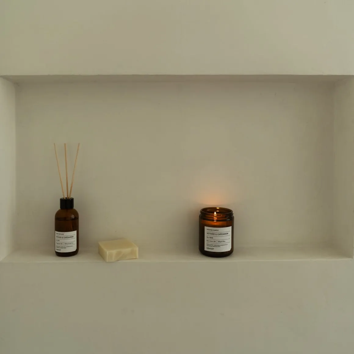 Doftljus Apothecary 180g Vetiver & Cardamom