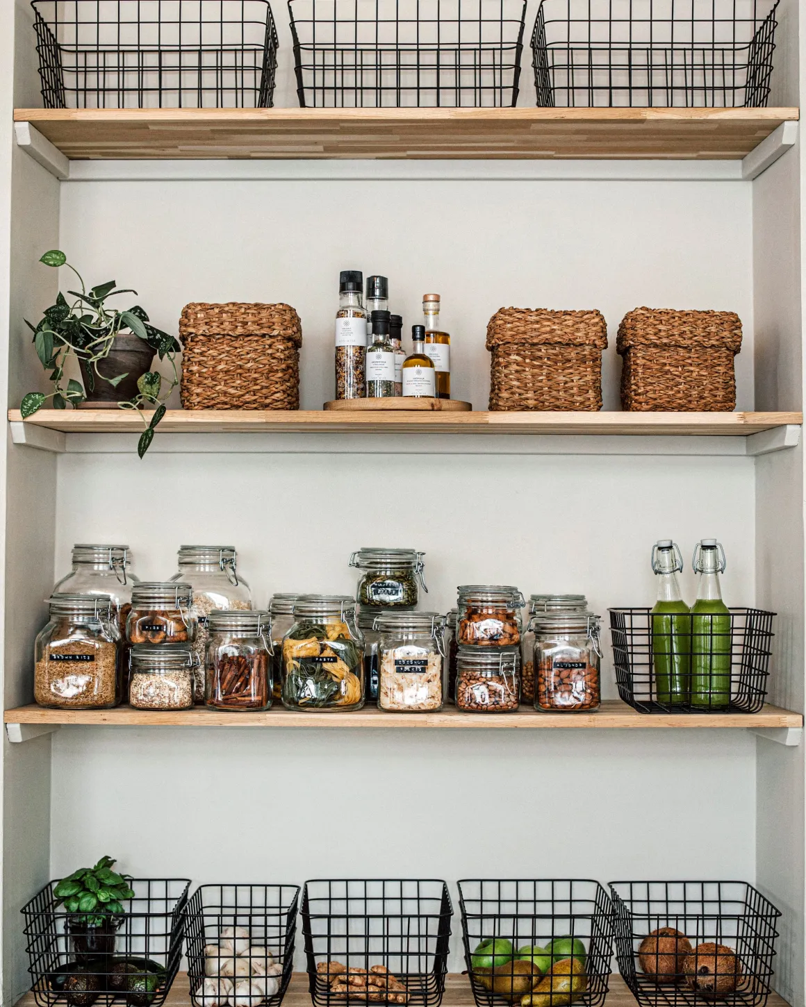 Korg Metall 30x38cm Svart