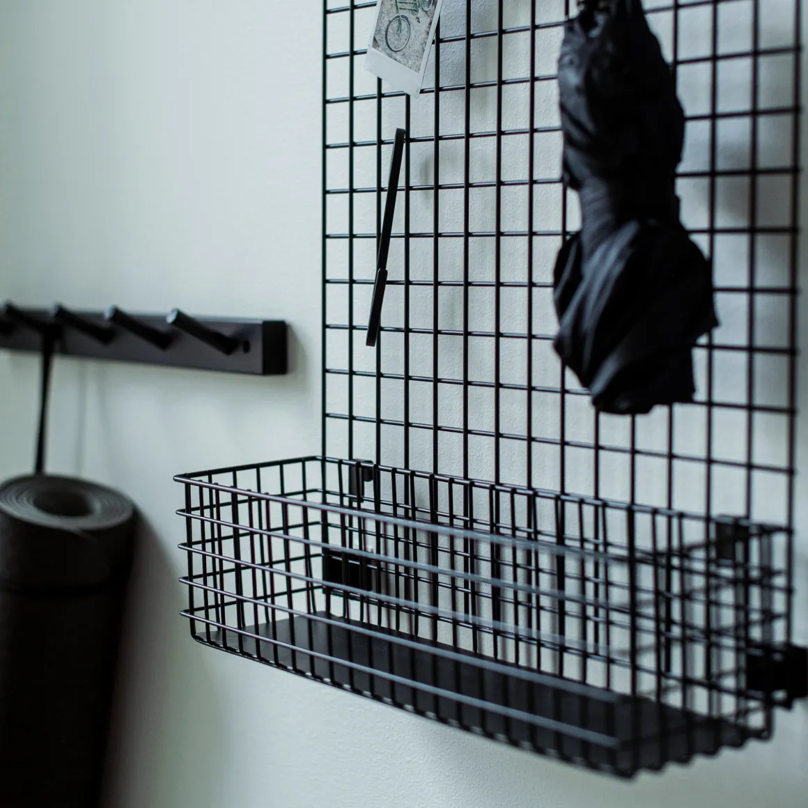 Korg Rutnät Krokar 11x42cm Svart